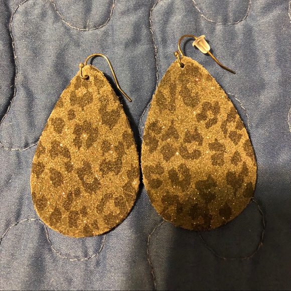 Black/gray leopard leather teardrop shape - Picture 2 of 3